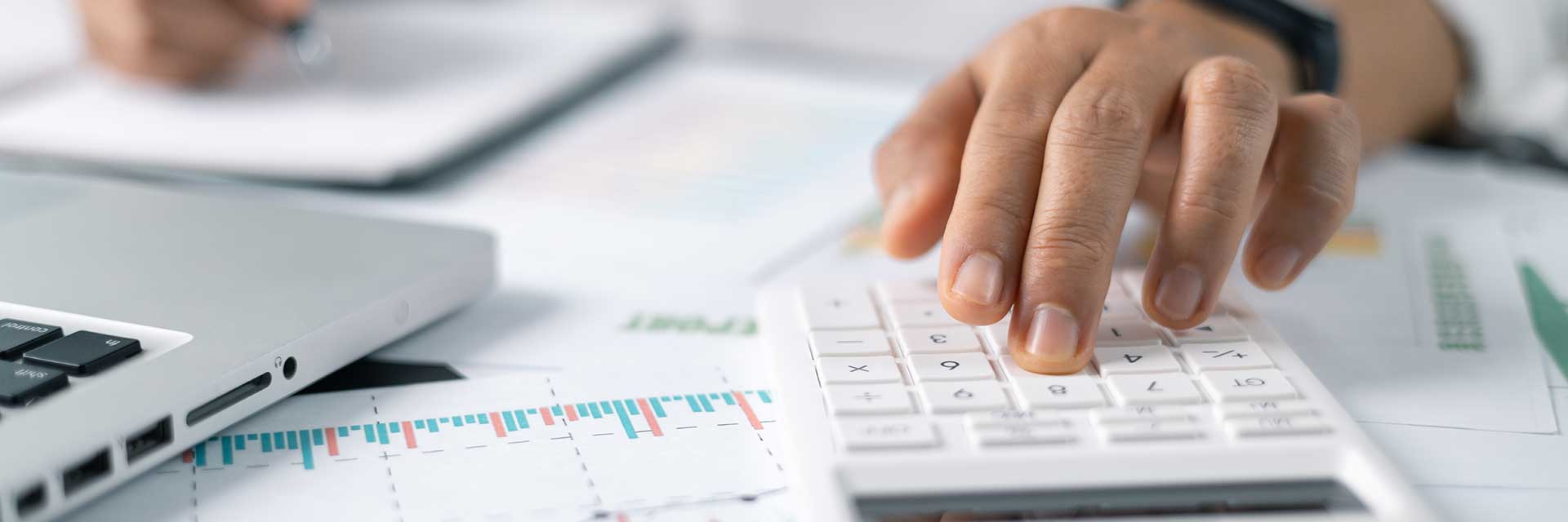 tax advisor calculating savings